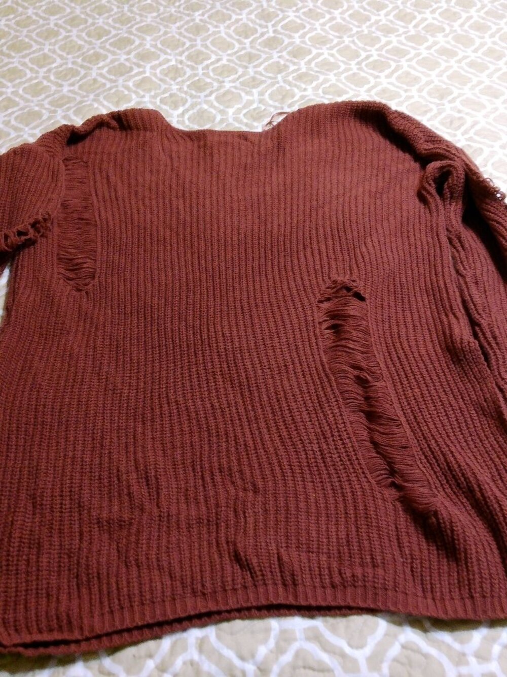 NO comment NY LA Distressed Sweater Size L GOOD CONDITION